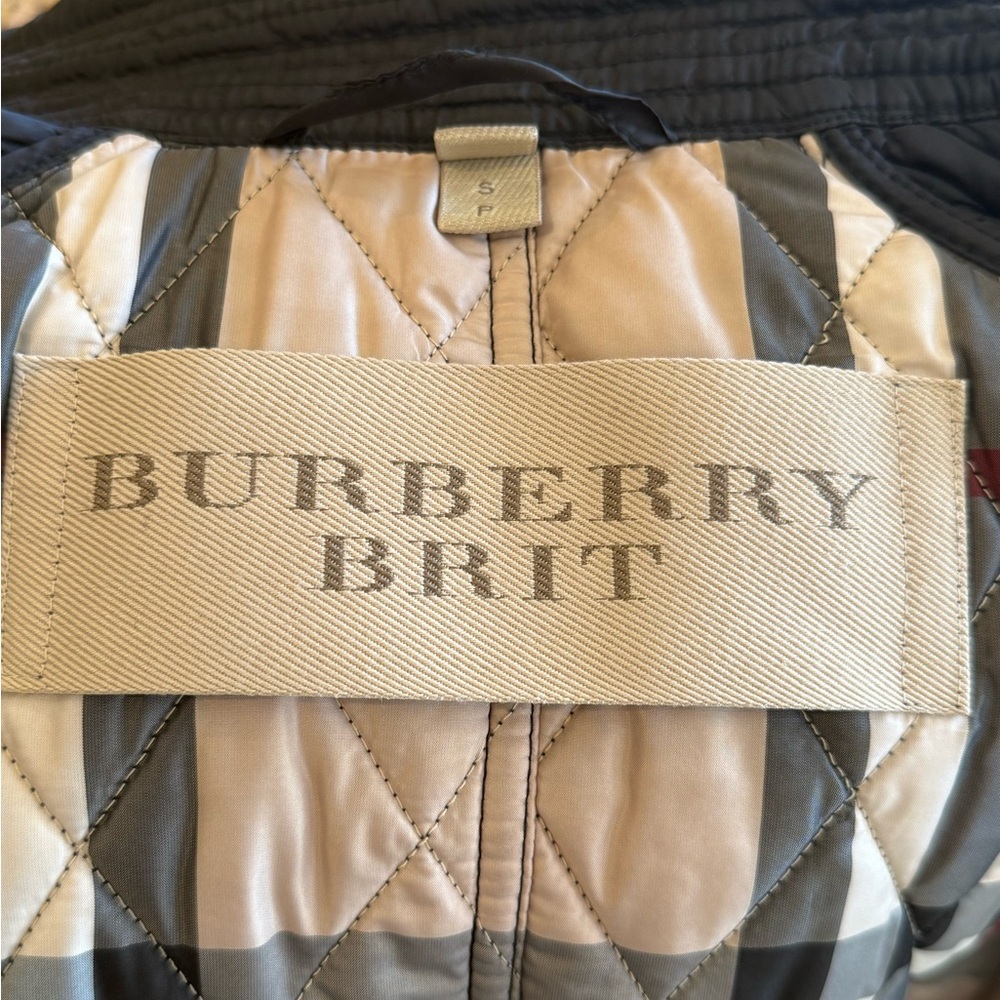 Burberry Black Quilted Jacket - Picture 6 of 11